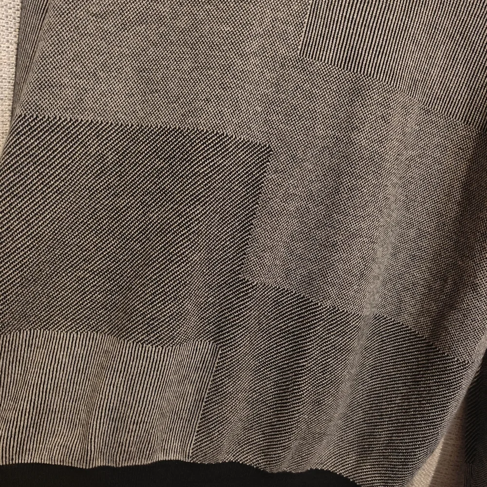 Paul Frederick Sweater‎ - Picture 2 of 8